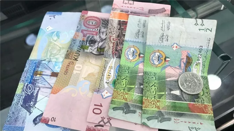 سعر الدينار الكويتي اليوم الأحد 6-4-2025 داخل البنوك والسوق السوداء 
