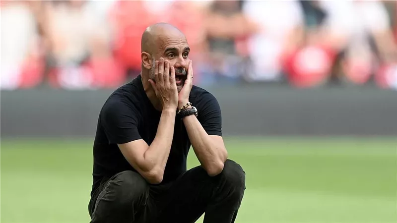 الغضب يسيطر على جوارديولا بسبب حكم مباراة برايتون في الدوري الإنجليزي
