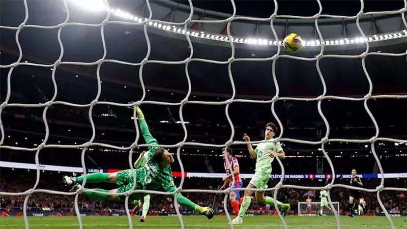 جدول ترتيب الدوري الإسباني بعد فوز برشلونة على أتلتيكو مدريد