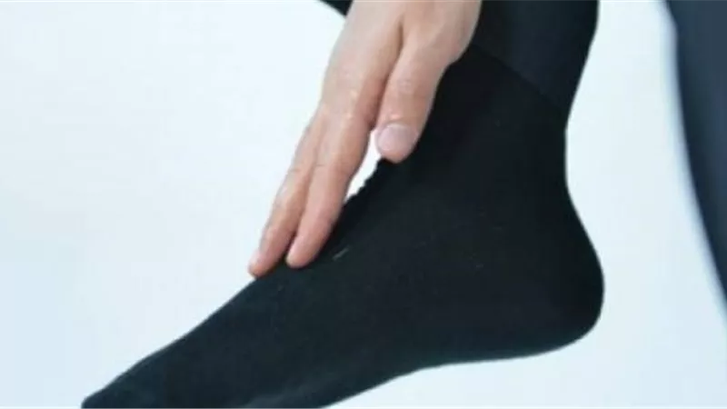 حكم المسح على الجوربين في المنزل بدون عذر.. الافتاء توضح 