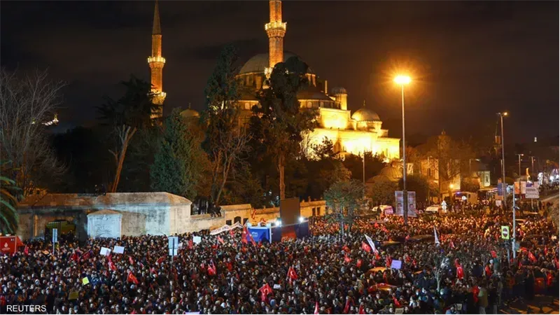 الأتراك ينتفضون ضد أردوغان بعد إعتقال المعارض إمام أوغلو