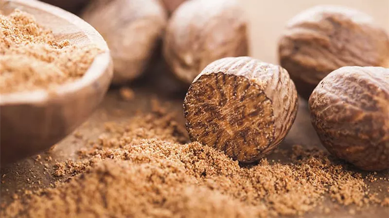 فوائد جوزة الطيب.. تحسن الذاكرة وتحمي من الزهايمر وتخفف الألم
