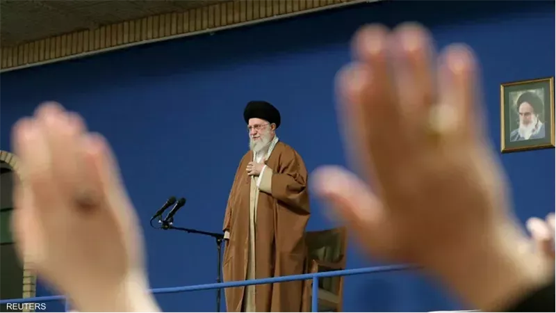 خامنئي لـ ترامب: تهديداتكم لن تجدي معنا نفعاً ولا علاقة لنا بالحوثي