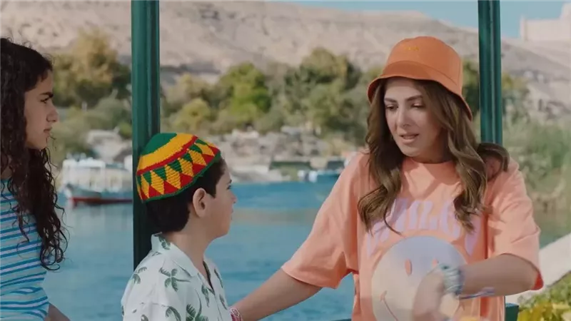 مسلسل عايشة الدور الحلقة 12.. عايشة في ورطة بعد وصول طليقها وأبنائها إلى أسوان