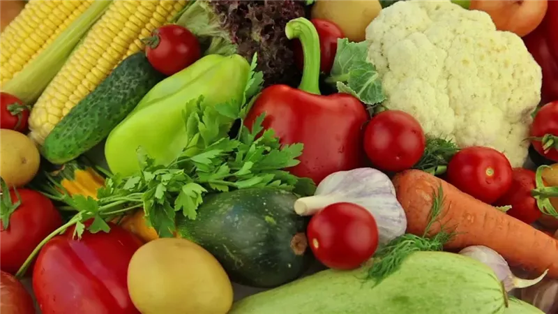 أسعار الخضار والفاكهة اليوم الجمعة 28 مارس بسوق العبور للجمله 