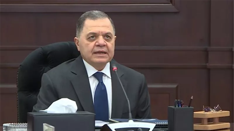 وزير الداخلية يراجع خطط تأمين احتفالات العيد ويوجه بتكثيف الإجراءات الأمنية
