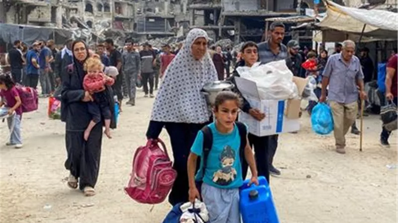 أزمة نقص الخبز في غزة تهدد حياة السكان بسبب نفاذ الدقيق