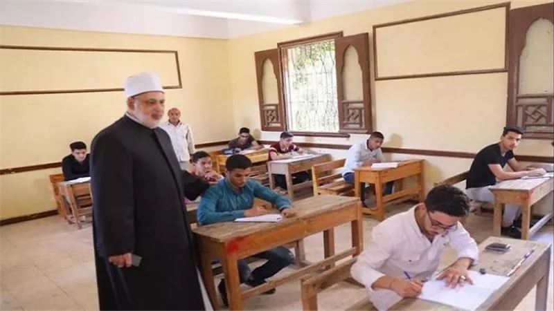 توزيع مناهج الأزهر الجديدة 2025 المرحلة الثانوية رسميًا 