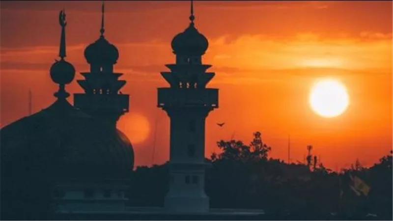 موعد أذان المغرب اليوم العاشر من رمضان في مصر