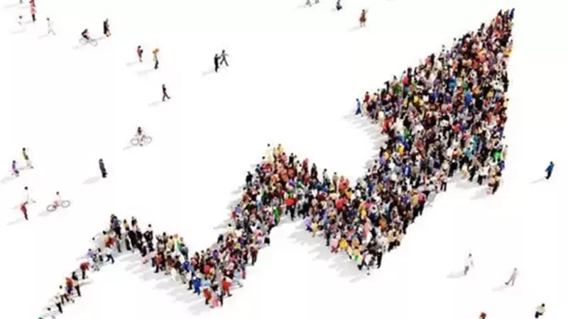 كم عدد سكان مصر 2025؟.. التحديات والفرص (القاهرة الأكثر كثافة)