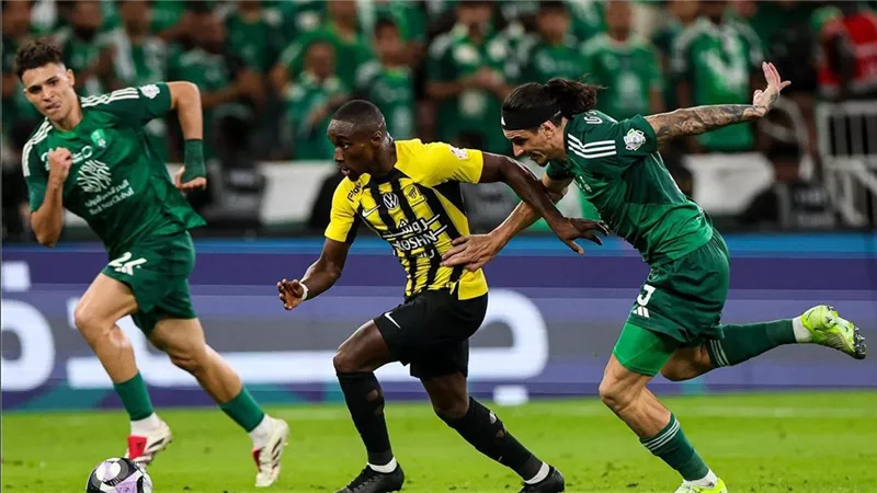 ترتيب الدوري السعودي والهدافين بعد تعادل الأهلي مع الاتحاد.. النمور تتصدر
