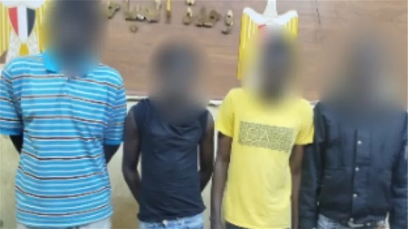 بسبب معاكسة صديقته.. تعدي 3 أجانب علي عاطل بالقاهرة