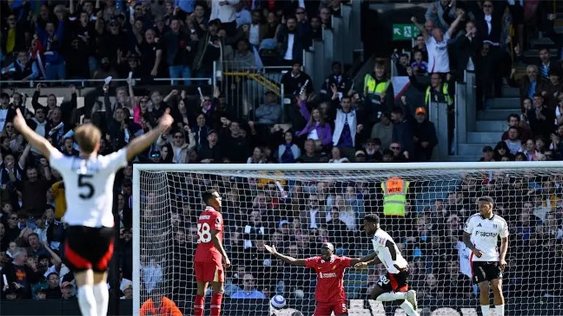 جدول ترتيب الدوري الإنجليزي بعد هزيمة ليفربول وتعادل ديربي مانشستر