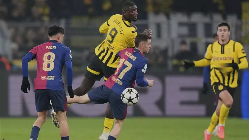 موعد مباراة برشلونة ضد بوروسيا دورتموند في دوري الأبطال اليوم والقنوات الناقلة  