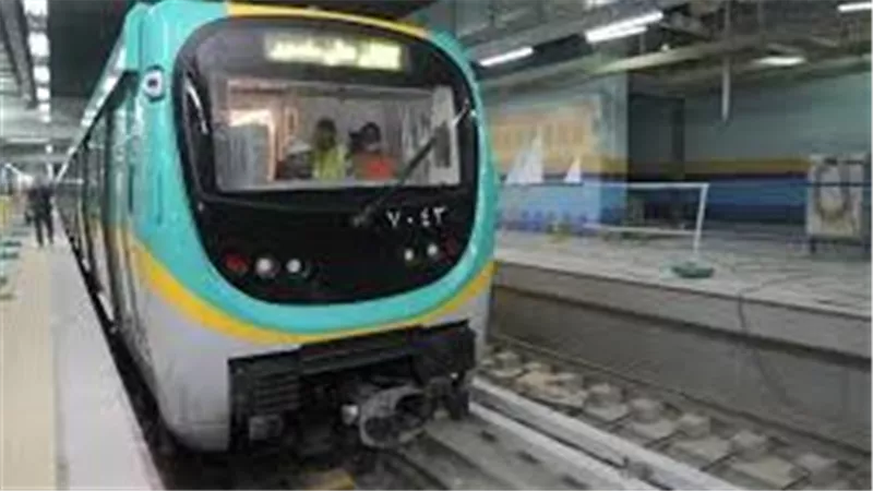 توقف الخدمة ببعض محطات الخط الثالث والقطار الكهربائي الخفيف في القاهرة