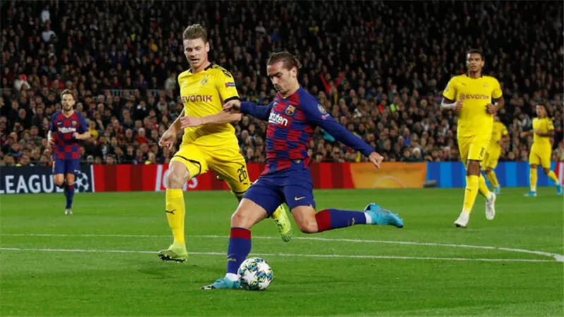 القنوات الناقلة لمباراة برشلونة ضد بوروسيا دورتموند في دوري الأبطال والتشكيل المتوقع  