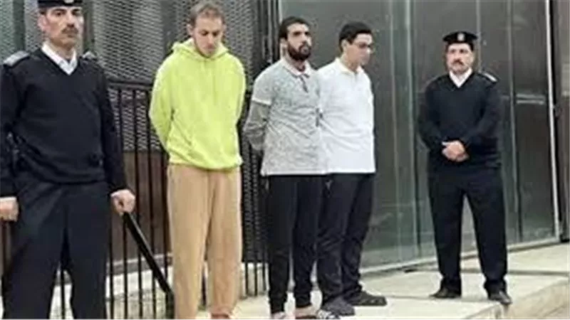 تأجيل محاكمة المتهمين بقتل نجل سفير سابق لحين ورود تقرير الصحة النفسية