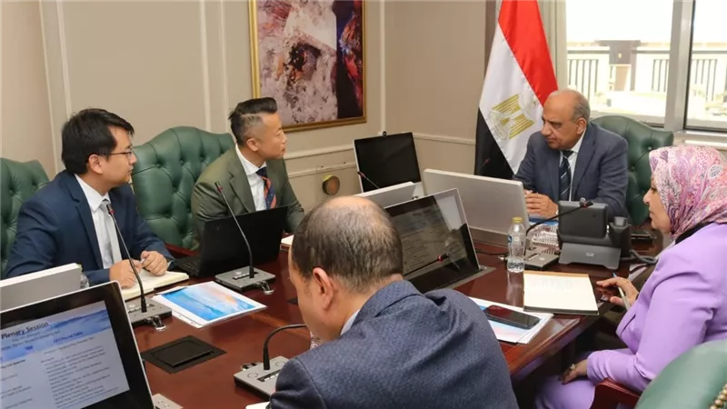  مباحثات وزير الكهرباء مع مسئولي ستيت جريد للتوسع باستخدام بطاريات تخزين الطاقة 