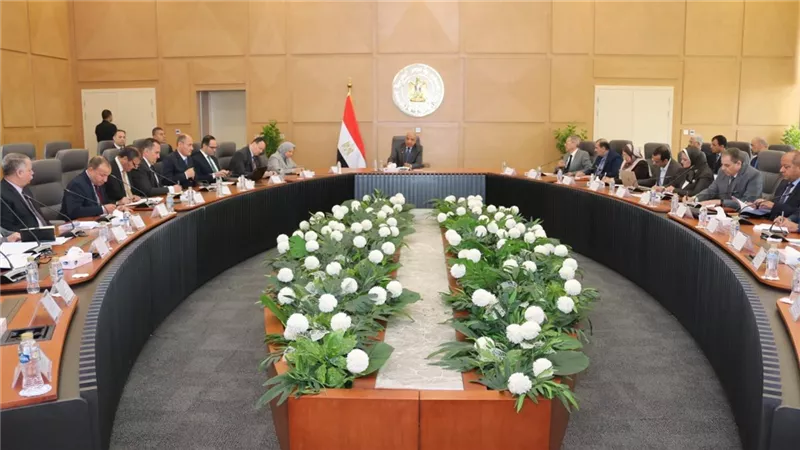  كواليس اجتماع وزير الكهرباء برؤساء الشركات لمراجعة اجراءات تأمين التغذية واستقرار التيار 