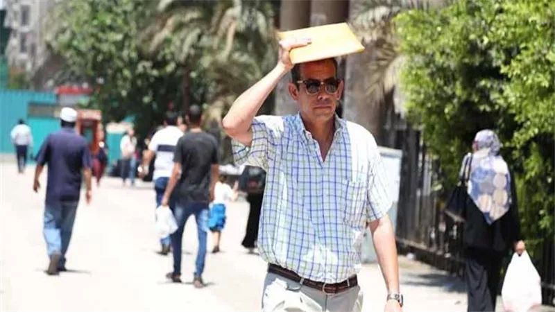 بعد انكسار الحر.. الأتربة تهاجم من جديد والأرصاد تحذر من طقس الأحد