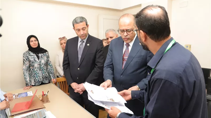 أبرزها ملتقى يوفر 1100 فرصة عمل.. 4 مشاهد ترصد زيارة وزير العمل في دمياط