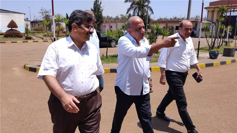 كواليس جولة وزير الكهرباء بمحطة أبو قير الجديدة بالإسكندرية ثالث أيام العيد 