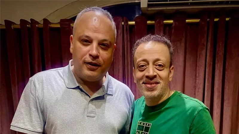 قبل الحفل بنصف ساعة.. تامر عبد المنعم يقرر الغاء حفل البيت الفني للفنون الشعبية بسبب إنقطاع الكهرباء 
