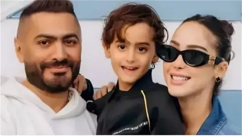 تامر حسني يكشف تفاصيل مرعبة عن الحالة الصحية الحرجة لنجله آدم