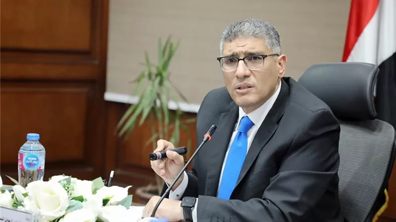 الجيزة والإسكان تتفقان على خطة عاجلة لحل مشكلات مياه وصرف أبو رواش