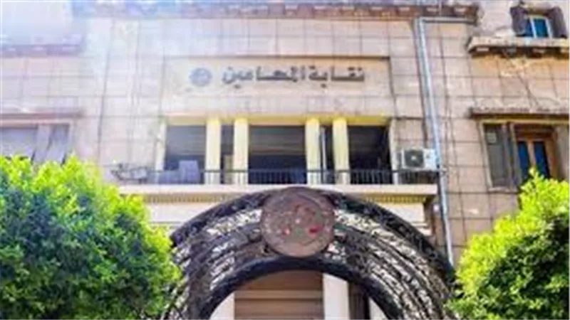 انفراجة مرتقبة في أزمة الرسوم القضائية..ووزير العدل يتعهد بتخفيف الأعباء عن المحامين