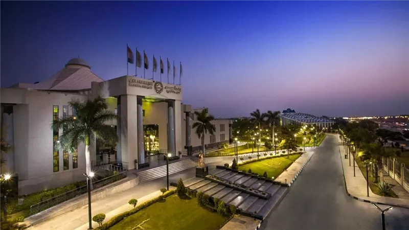 جامعة مصر للعلوم والتكنولوجيا تستعد للعام الدراسى الجديد بأقوى خدمات تعليمية شاملة