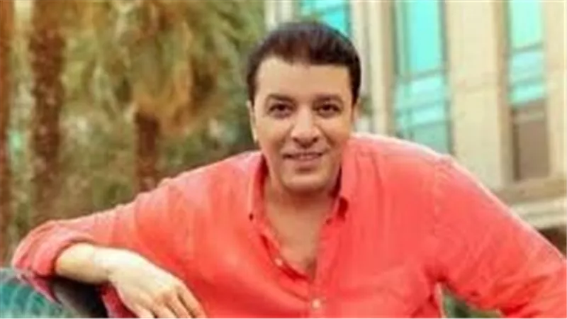 مصطفى كامل ينهار باكيًا ويكشف تفاصيل صادمة عن الحالة الصحية لهاني شاكر 