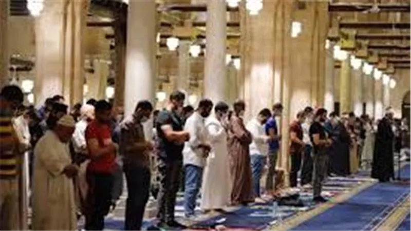 حكم قراءة الفاتحة خلف الإمام في الصلاة الجهرية.. الإفتاء توضح