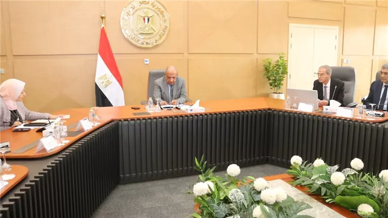  وزير الكهرباء يتابع مستجدات تنفيذ خطة صيانة ودعم وتطوير الشبكة الموحدة