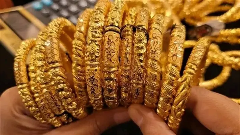 الذهب يرفع شعار لا للبيع.. أسعار الإثنين تواصل الصعود ونصائح مهمة للمشترين 