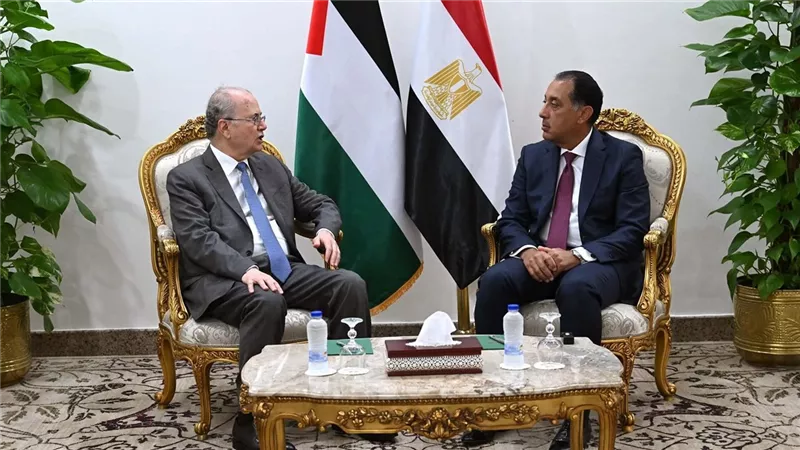 رئيس مجلس الوزراء يؤكد على دعم ثابت لفلسطين ورفض قاطع للتهجير