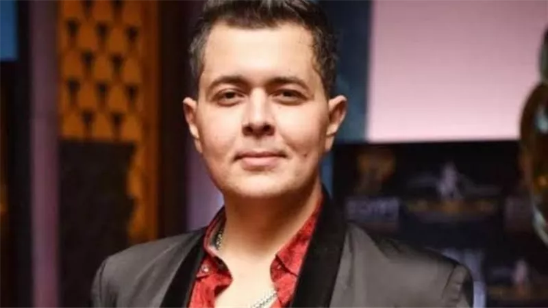 التعليق الأول للفنان كريم سامي مغاوري بعد خروجه من العناية المركزة