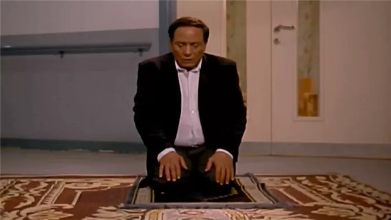 بركاتك يا نجم.. مسجد الزعيم عادل إمام وحكاية نجوم الفن مع العمل الخيري