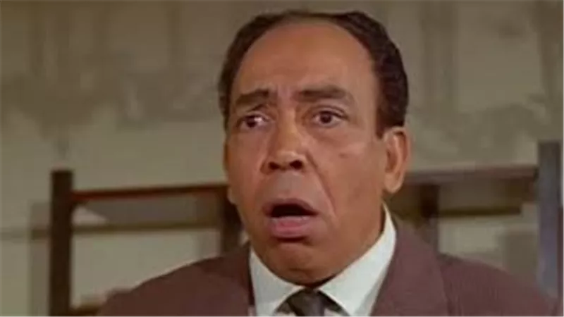 ذكرى ميلاد إسماعيل ياسين.. من حلم الغناء إلى أيقونة الكوميديا ومأساة الضرائب