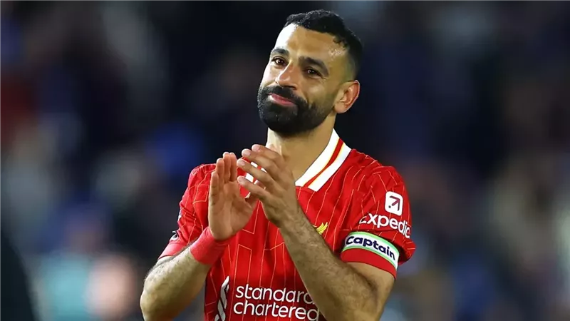 فيفا يصف محمد صلاح بالأسطورة في البريميرليج رغم خسارة الكرة الذهبية 2025