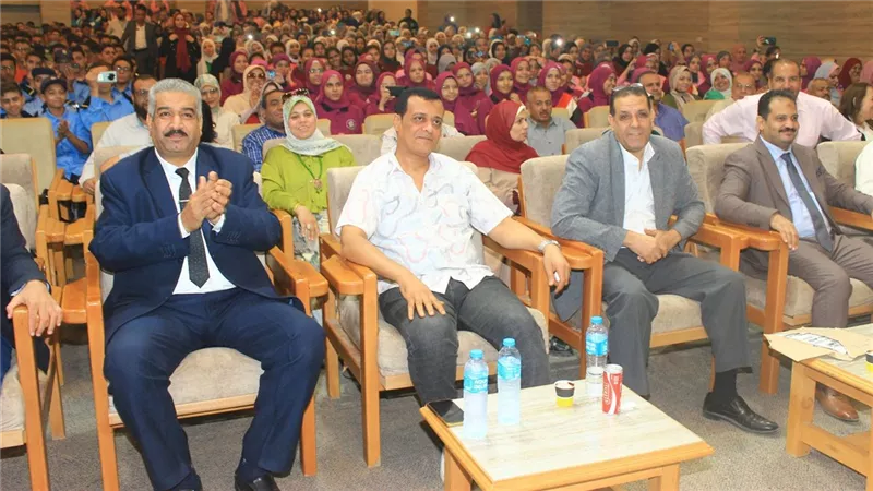 تعليم سوهاج يعقد ندوة تثقيفية للتوعية بالنظام التعليمي الجديد 