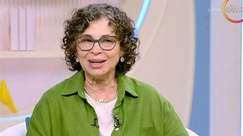 لبنى ونس: بعض النجوم اتعاملوا معايا إني أدنى منهم لأني خياطة