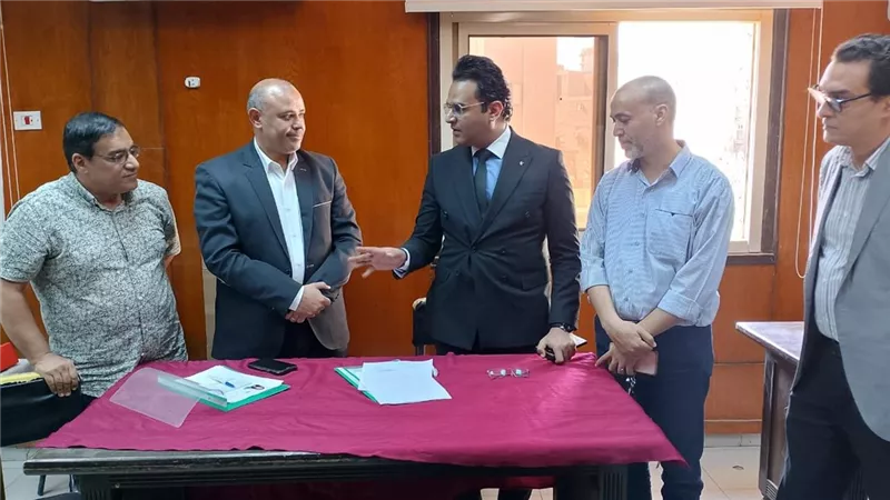 وكيل صحة سوهاج يتابع أعمال لجنة الكشف الطبي للمتقدمين لعضوية مجلس النواب