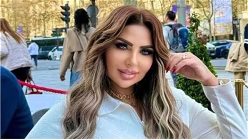 سارة خليفة من قفص الاتهام: أنا بصلي ومش محتاجة فلوس حرام