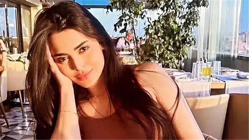 أسماء جلال:لا أتدخل في حياة أحد وأتمنى ألا يتدخل أحد في حياتي