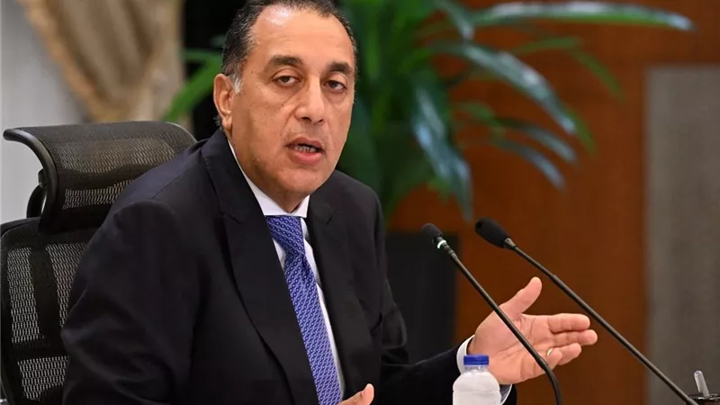 رئيس الوزراء يبحث مع وزيري التعليم والمالية تعزيز التعاون لتطوير الجامعات المصرية