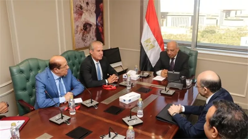 وزير الكهرباء يبحث مع الخبراء إنشاء مجمع لاستخلاص العناصر النادرة من الخامات المصرية