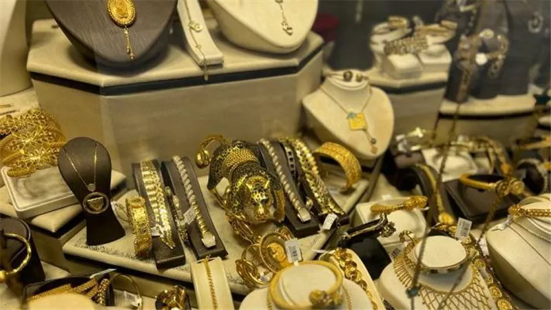 أسعار الذهب اليوم في مصر.. عيار 21 يفقد 400 جنيه في أسبوعين
