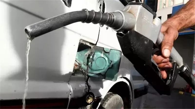 بعد زيادة أسعار البنزين.. احذر ملء سيارتك ببنزين 80 بدل 92.. هكذا تدمر المحرك دون أن تدري