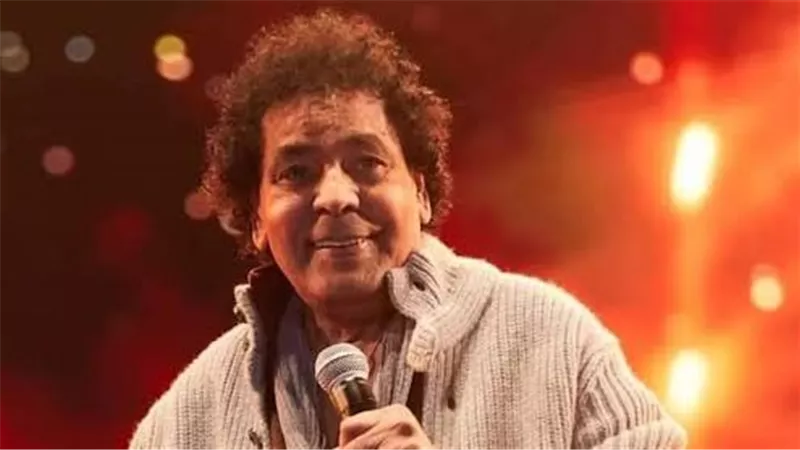مصطفى كامل يكشف تفاصيل الحالة الصحية للكينج محمد منير ويطمئن جمهوره
